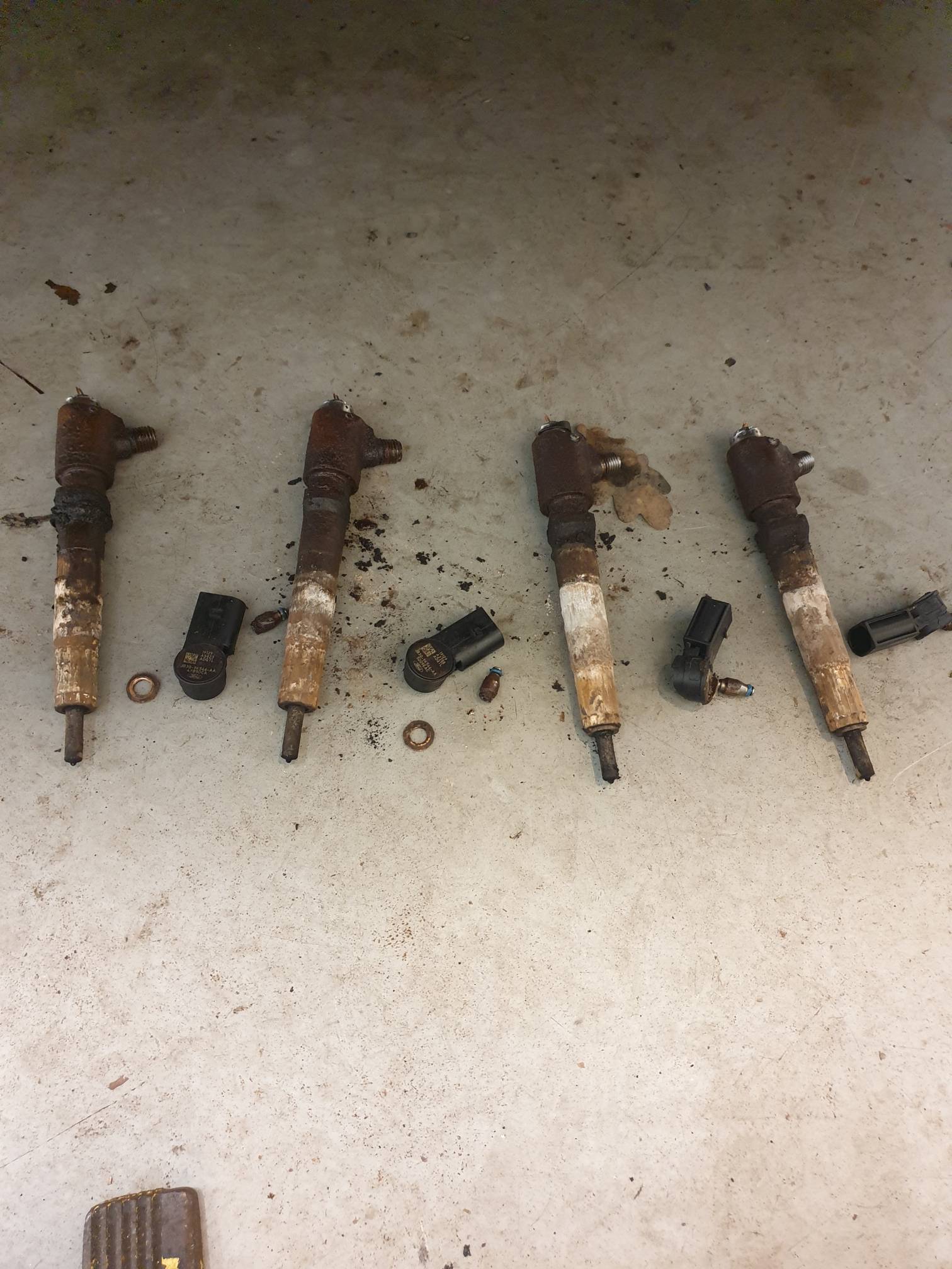 Corroded Ford Transit Diesel Injectors